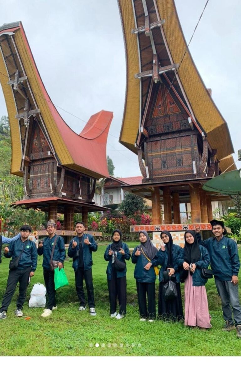 Mahasiswa BPI IAIN Kendari Ikuti KKN Nusantara di Toraja Wujud Pengabdian Mahasiswa di Desa Marinding, Toraja, Tahun 2023