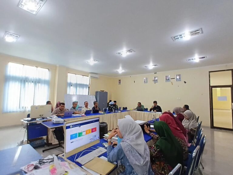 Rapat Evaluasi Akademik Fakultas Ushuluddin, Adab dan Dakwah T.A 2025/2026 Ganjil